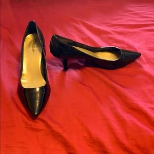 Kitten heeled shoes